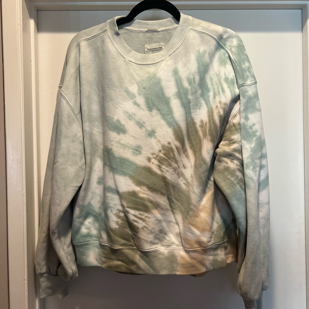 Abercrombie & Fitch Tie-Dye Crewneck Sweatshirt